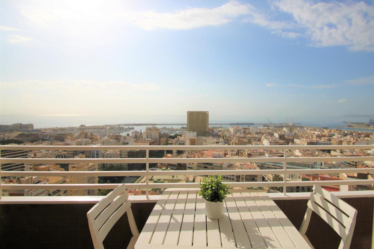 Apartamento Estudio Casaturis En Planta 18 En Pleno Centro De A106 *